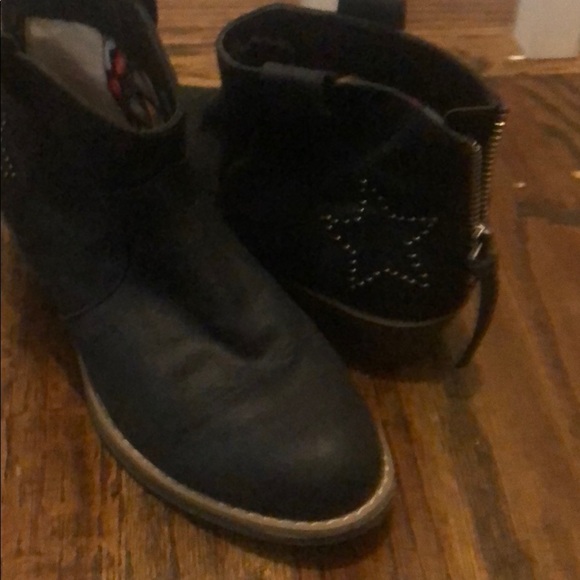 Nina size 2 booties zipper closure - Picture 3 of 7